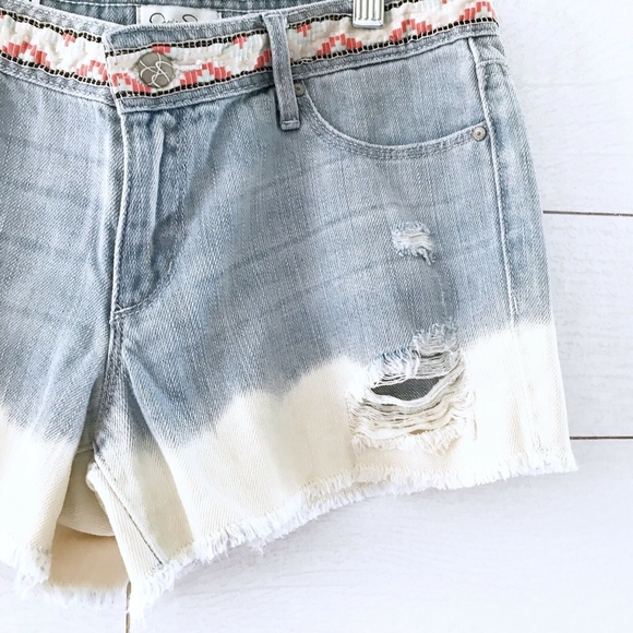 Jessica Simpson Blue Dip Dye Fray Ace Denim Shorts - Picture 5 of 8